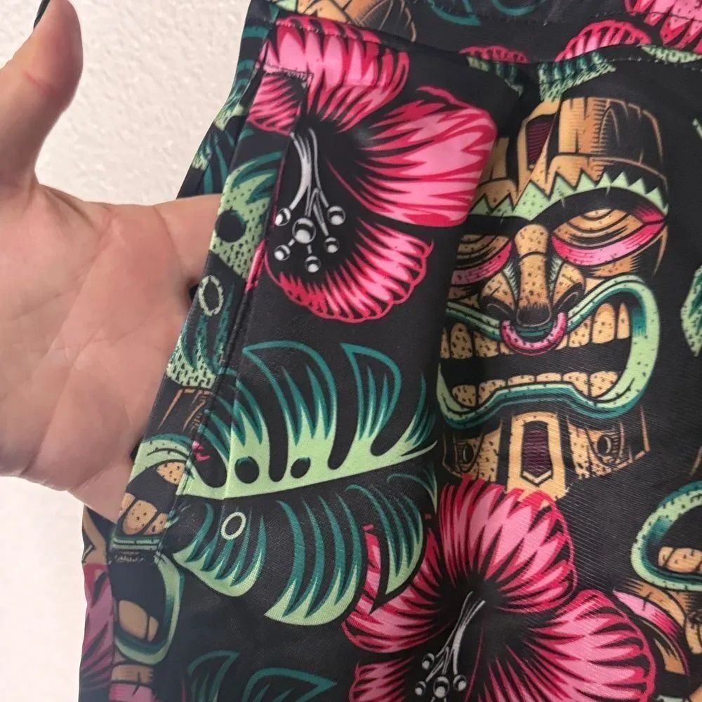 Men's Tropical Pattern Athletic Shorts - Picture 4 of 8